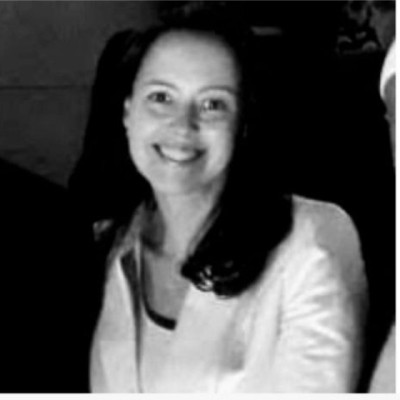 Juliana Cavalieri avatar image