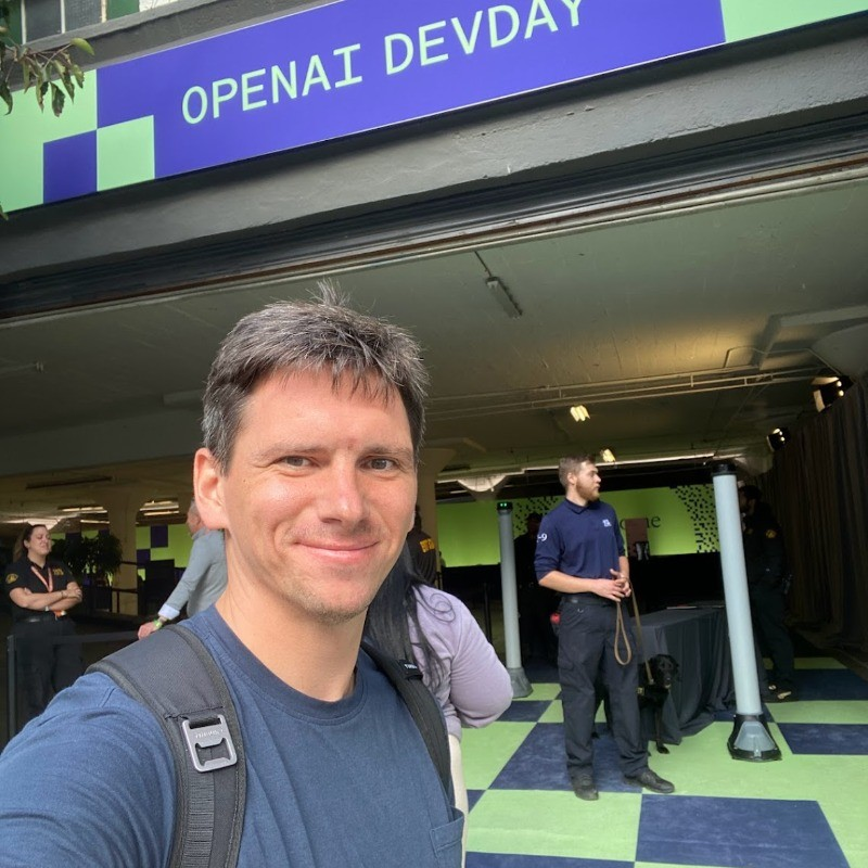 🧘 Artem Vysotsky avatar image