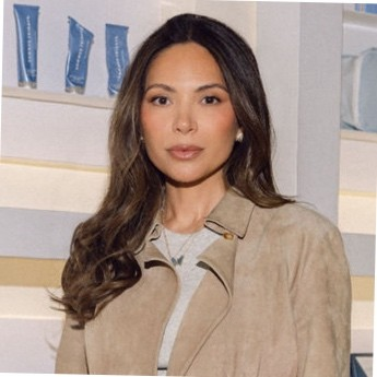 Marianna Hewitt avatar image