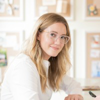 Britta Newton-Tarron avatar image