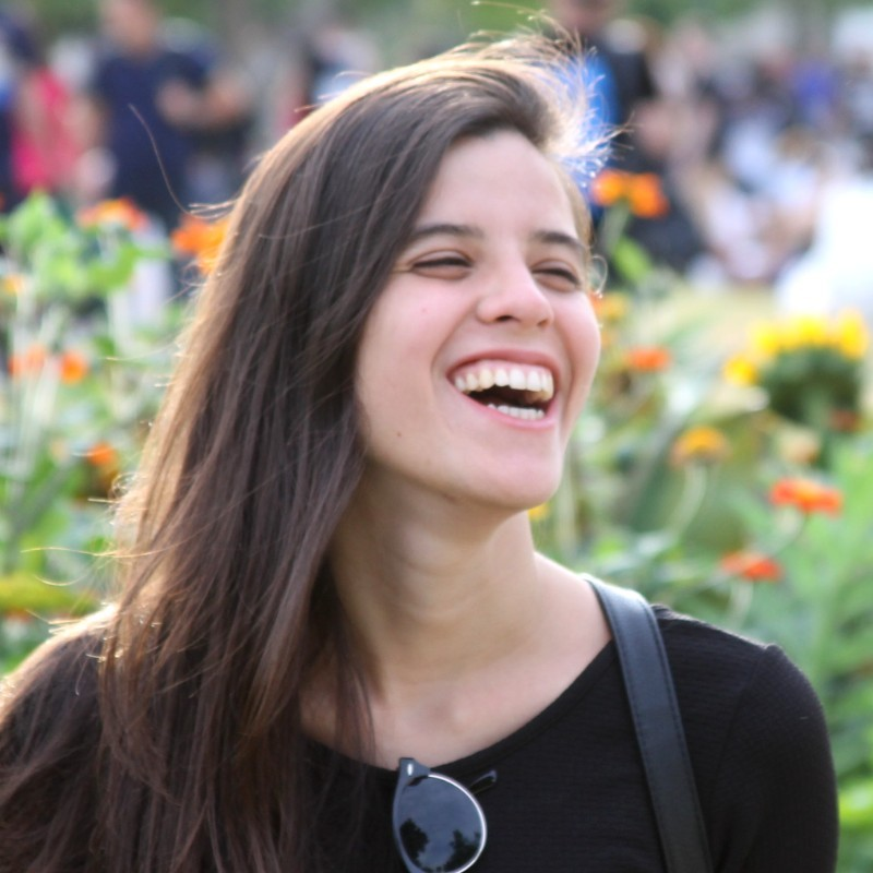 Júlia Viana avatar image