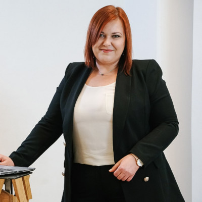 Mirna Smrekar avatar image