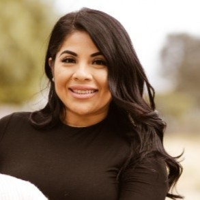 Carmela Alba avatar image