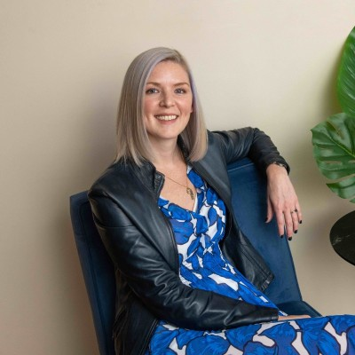 Kelly Cook avatar image