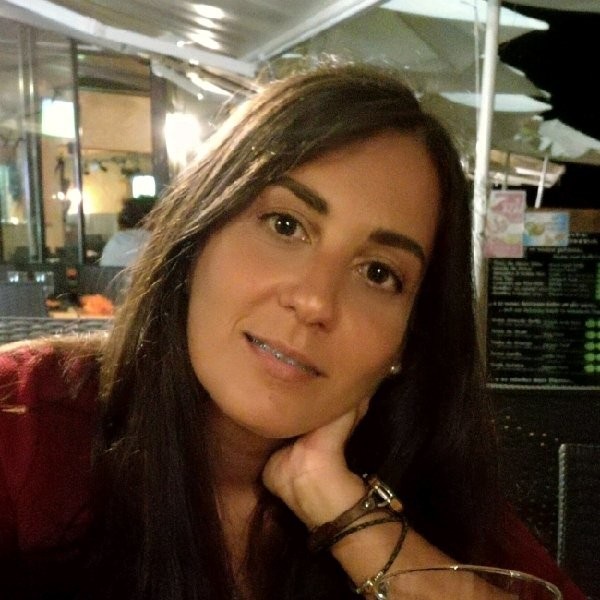 Carina Rosa avatar image