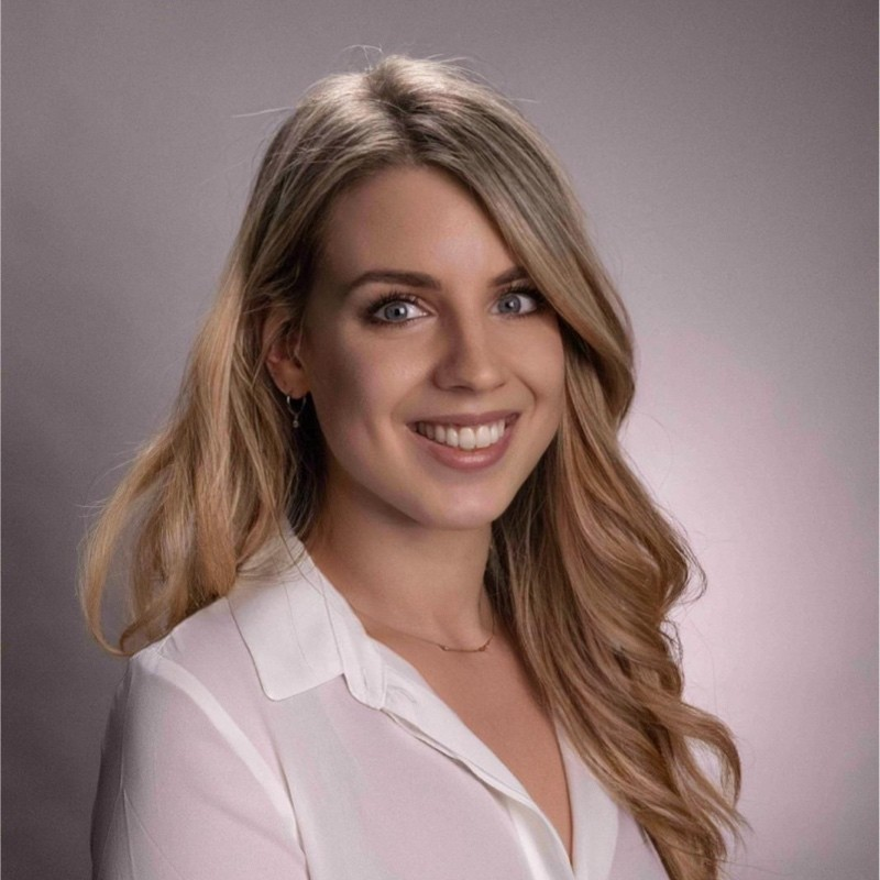 Anya Oliver avatar image