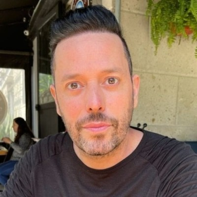 Raúl Uriarte avatar image