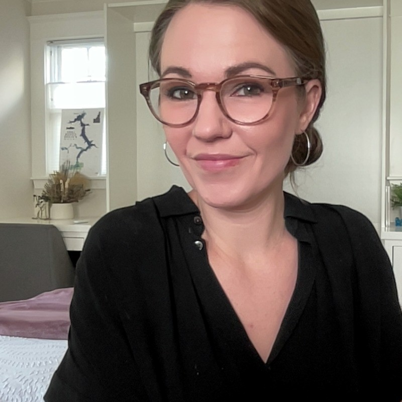 Raechelle Hoki avatar image