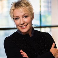 Elizabeth Pinkham avatar image