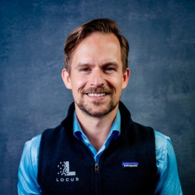 Denis Niezgoda avatar image