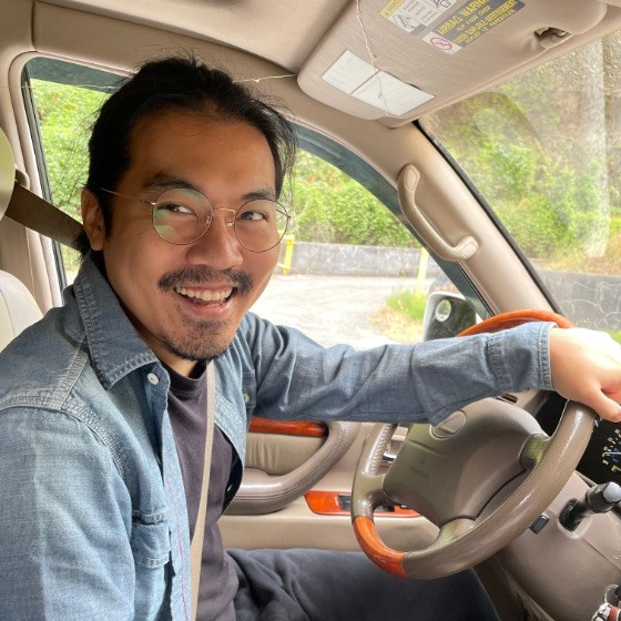 Yuji Tomita avatar image