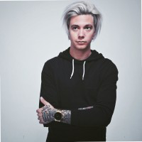 Justin Whitesel avatar image