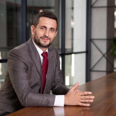 Alex Lola avatar image