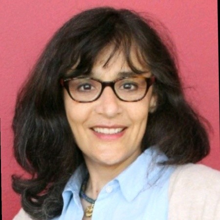Lucia Lozano avatar image
