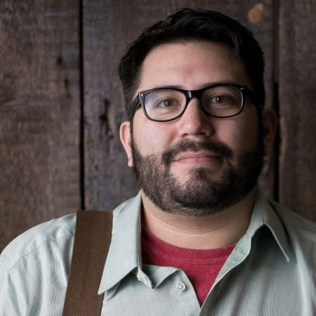 Alex V. Hernandez avatar image