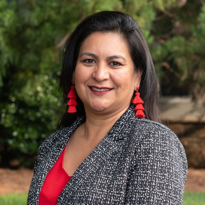 Martha Lozano avatar image