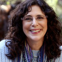 Nina Amir avatar image