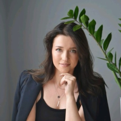 Olena Korol avatar image