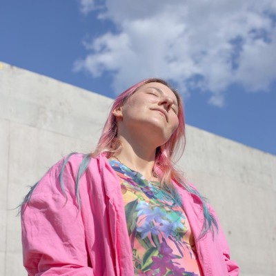 Bettina Nem avatar image