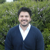 Cesar Tapia avatar image