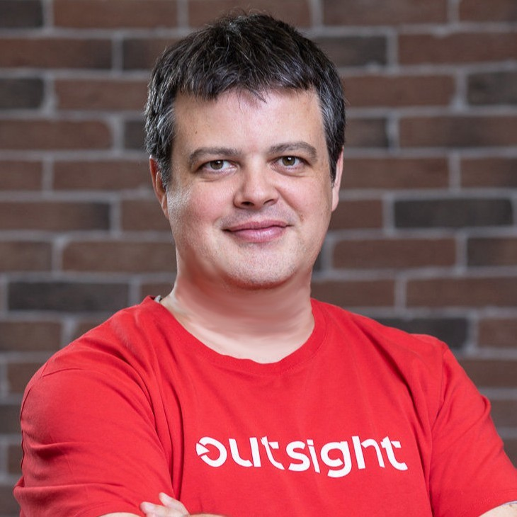 Raul Bravo avatar image