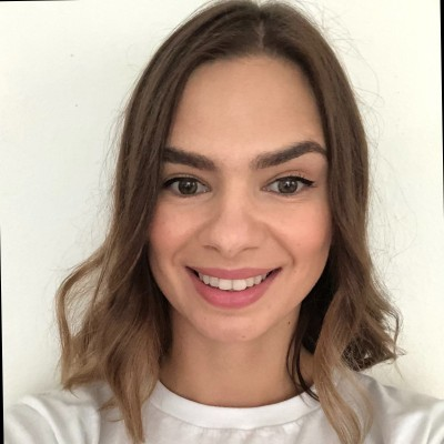 Yuliia Pakhomova avatar image