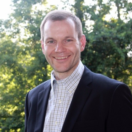 Jim Cueva avatar image