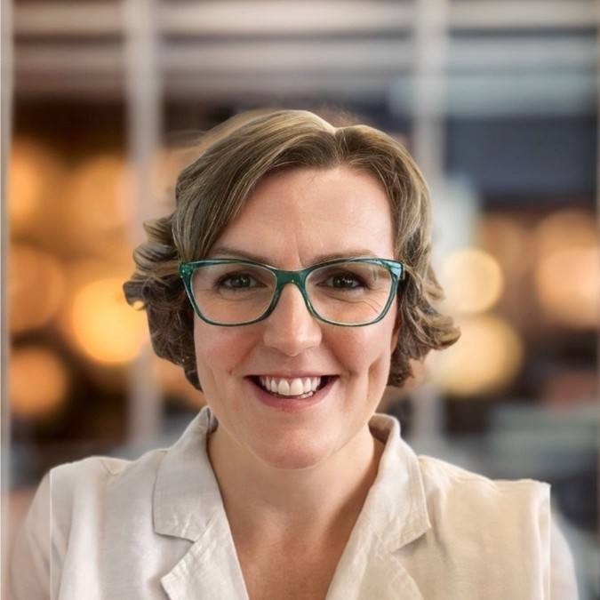 Lorna Farrar avatar image