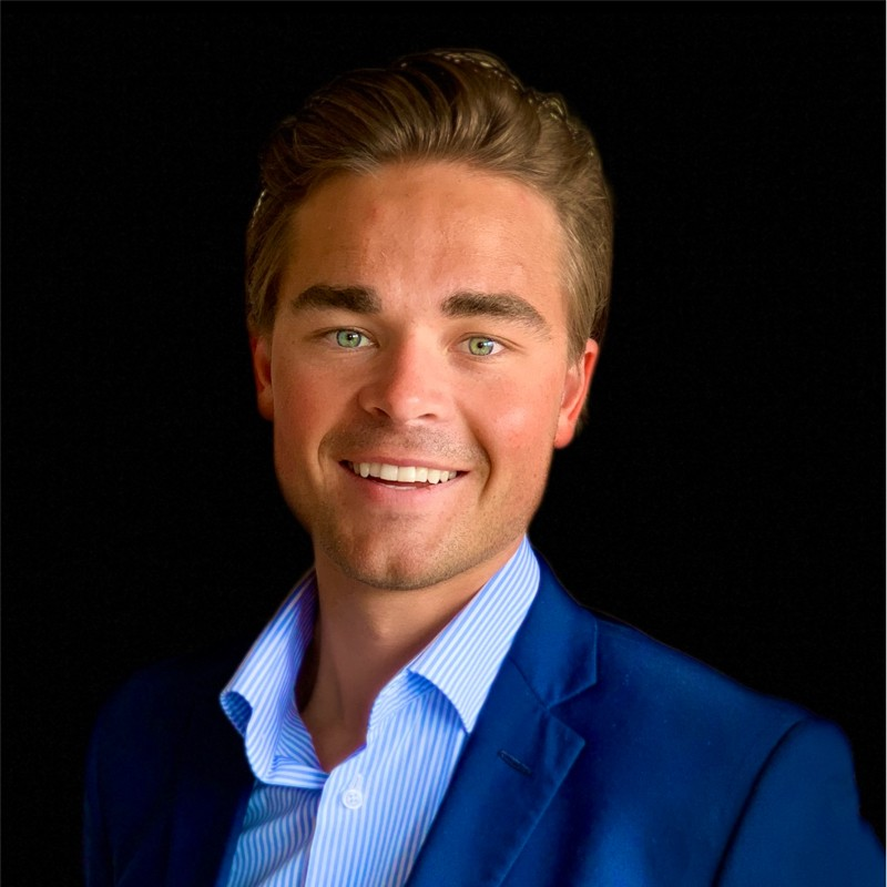 Henrik sandal avatar image