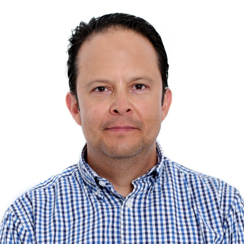 Roberto Macias avatar image