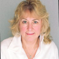Profile Image for Lynne Perrault