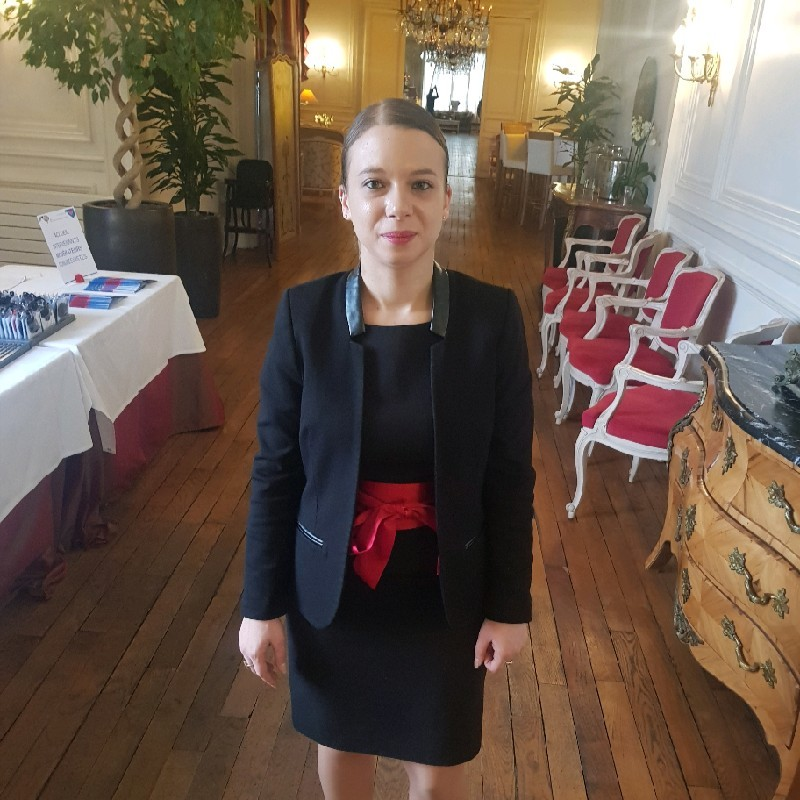 Lauren Nelson avatar image