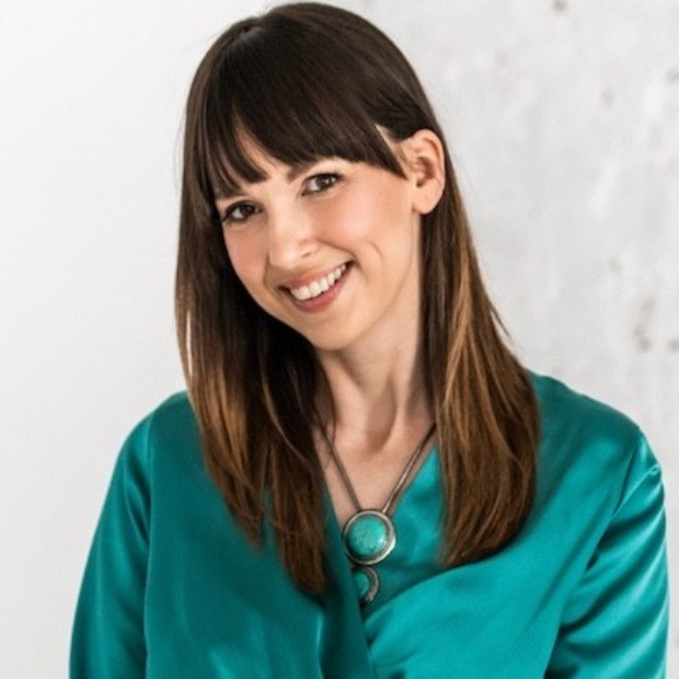 Nora Oravecz avatar image