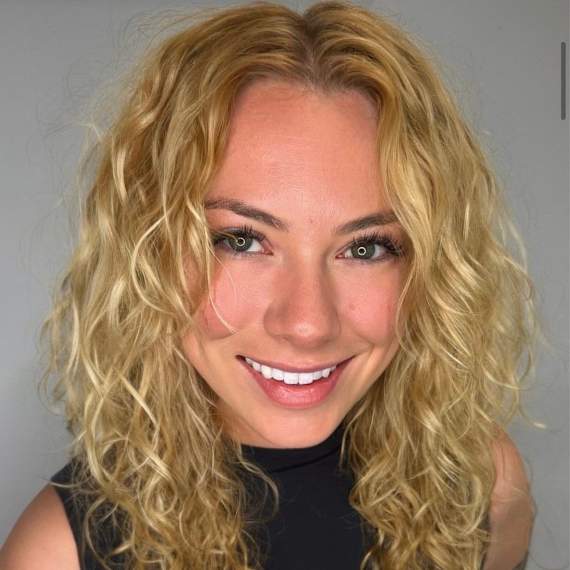 Emma Henry avatar image