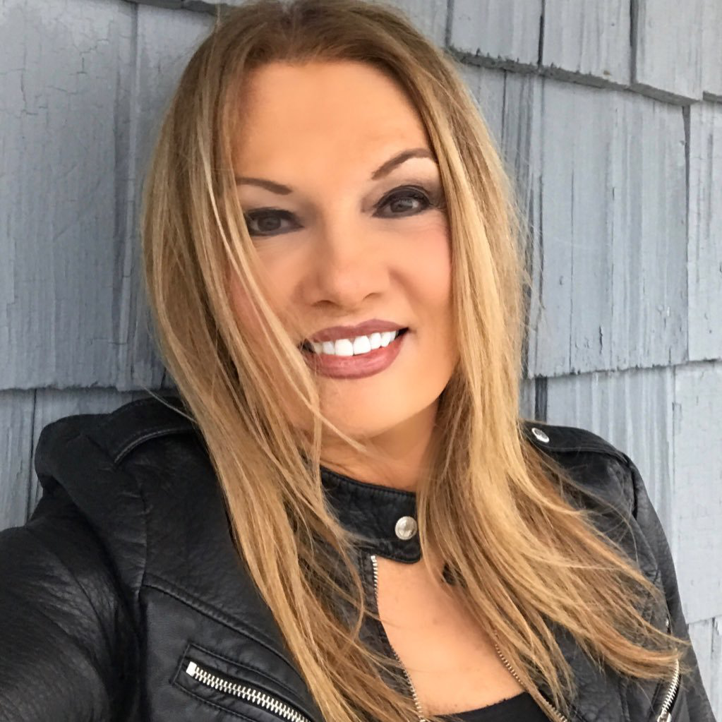 LISA EVERS avatar image