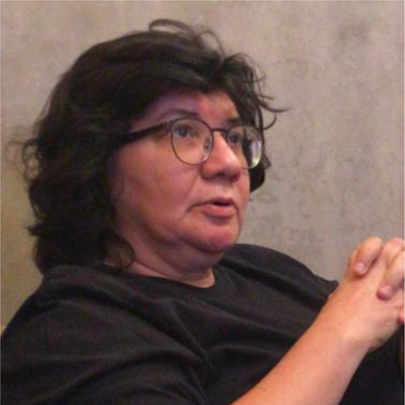 Lucile Moura avatar image