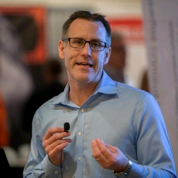 Derek Ochs avatar image