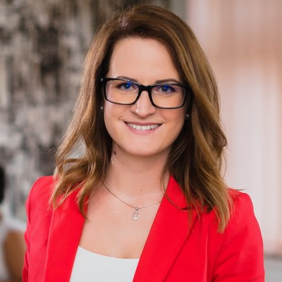 Nicole Mezei avatar image