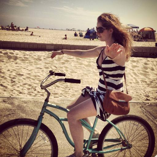 Melanie Kahn avatar image