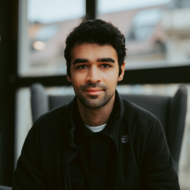 Yilmaz Köknar avatar image