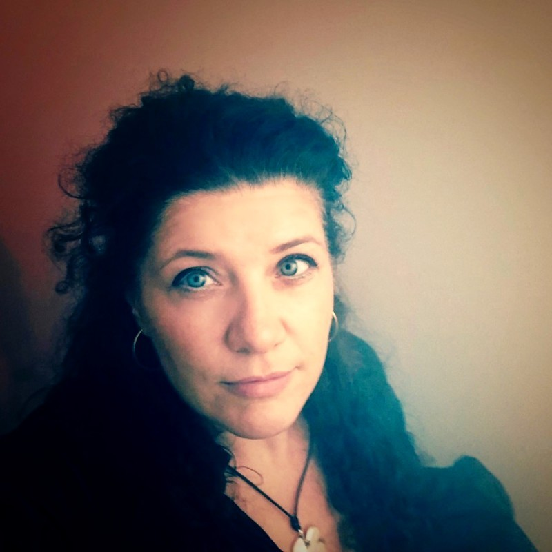 Evelin Longo avatar image