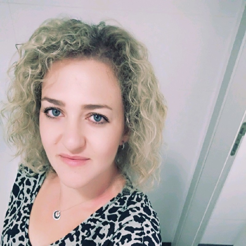 Lena Dubovsky avatar image