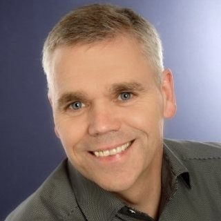 Frank Niebling avatar image