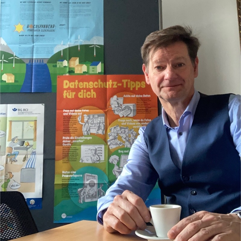 Wolfgang Knauer avatar image