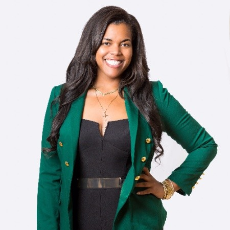 Lola Sims avatar image