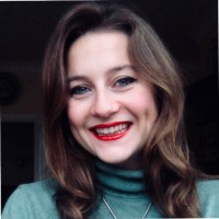 Marine Deroy avatar image