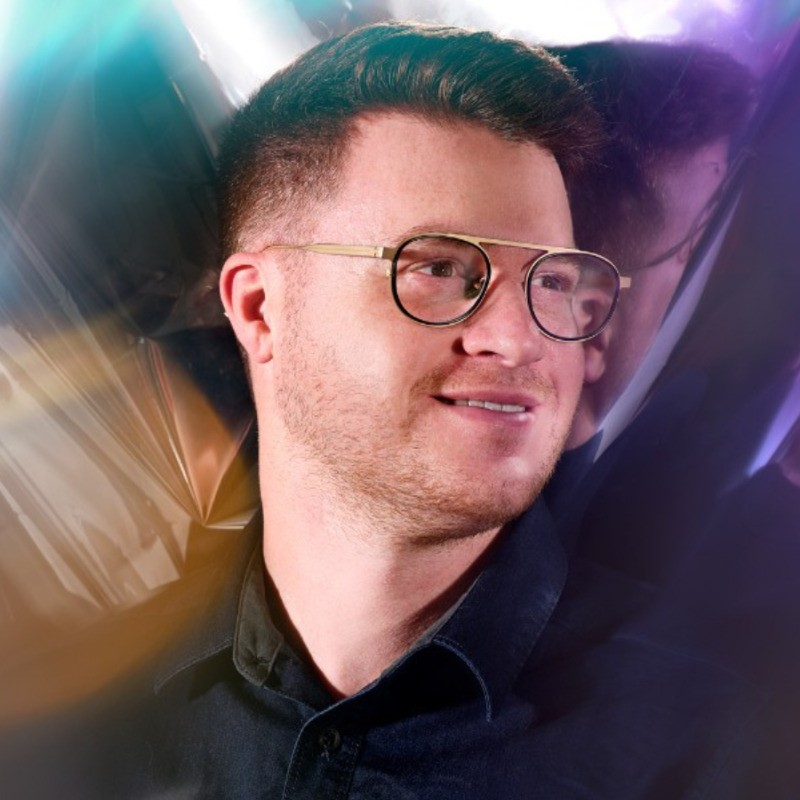 Dan Simmons avatar image