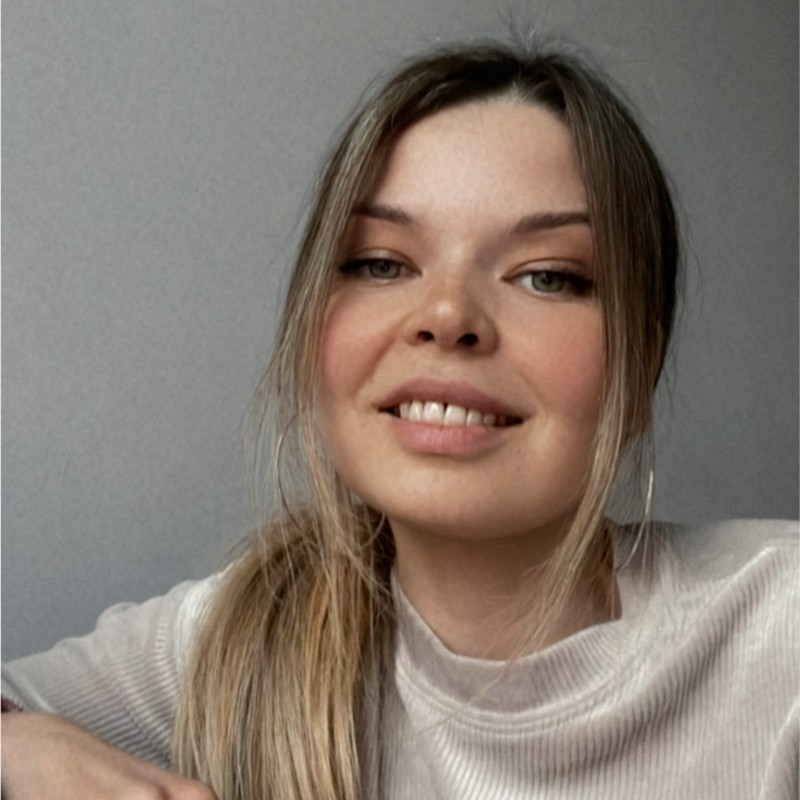 Elena Lapina avatar image