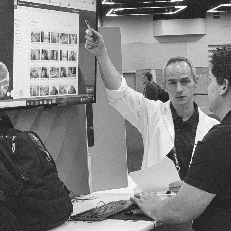 Julian Oczkowski avatar image