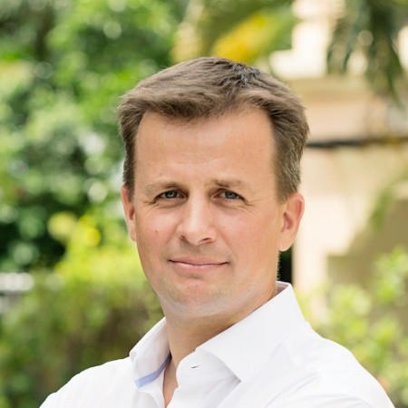 Nils Razmilovic avatar image